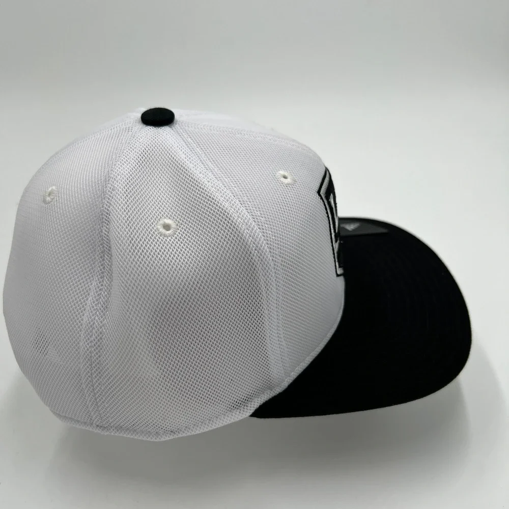 Adidas Los‎ Angeles Kings NHL Snapback Hat White Black Mesh Two Tone NWT OSFA